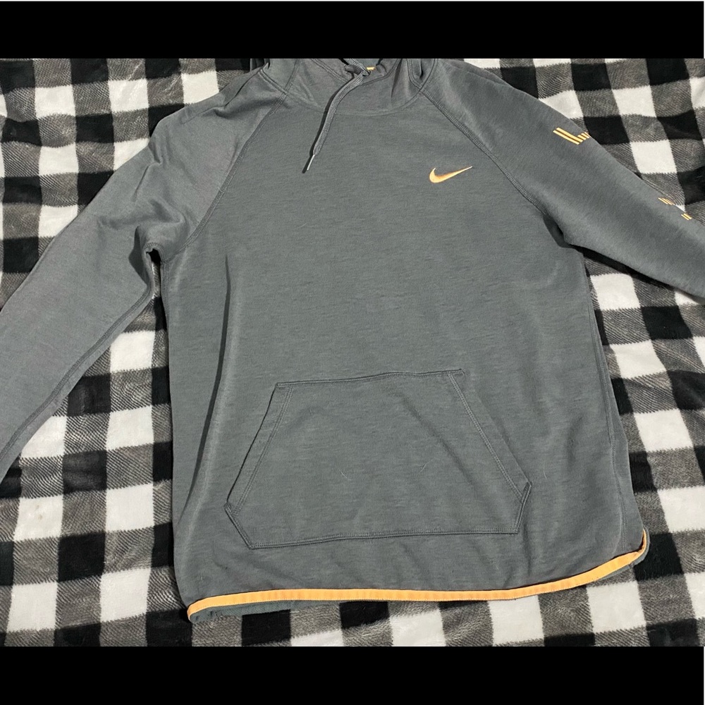 nike hoodie